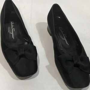 Salvatore Ferragamo Women's Classic Black Satin Flats with Bow Size 8.5B